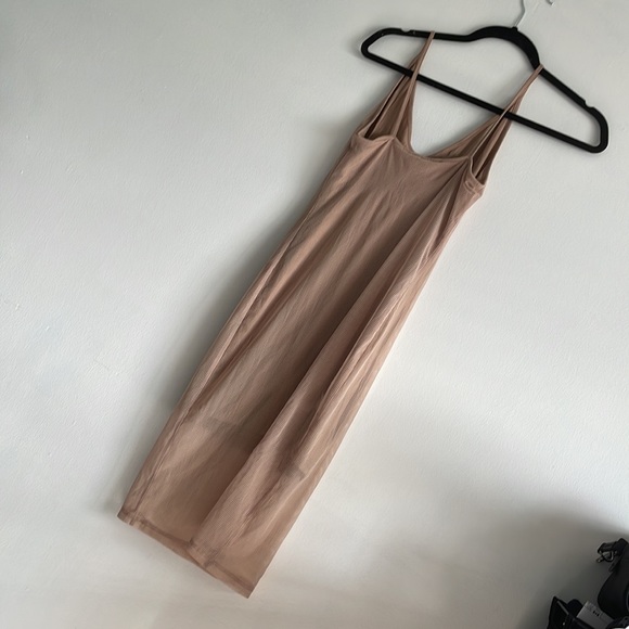 Slim dress - Picture 2 of 2